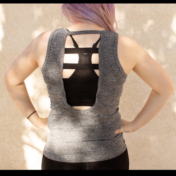 Soho Sport Tops - 🌴 3/$15 Back Detail Work Out Tank